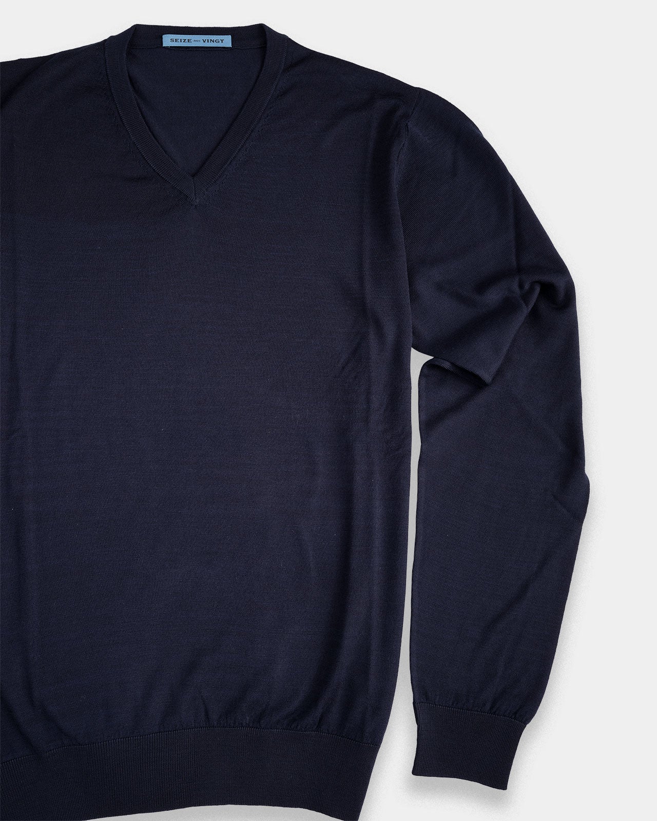 Durham superfine merino V-neck sweater (Sale)