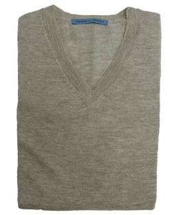 Juta Lightweight Cashmere V-Neck Sweater