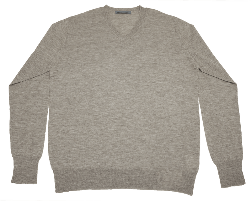 Juta Lightweight Cashmere V-Neck Sweater