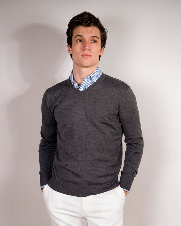 Arcore Medium Grey Lightweight Merino V-Neck Sweater
